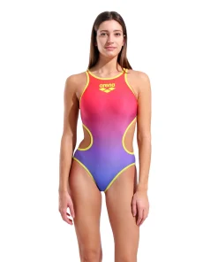 Alternative view of Bañador arena One para mujer con espalda Tech Shaded Print - Coral Brillante
